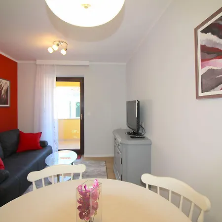דירה Idyllisches Nur 700 Meter Zum Mit Balkon, Garten, Wifi *