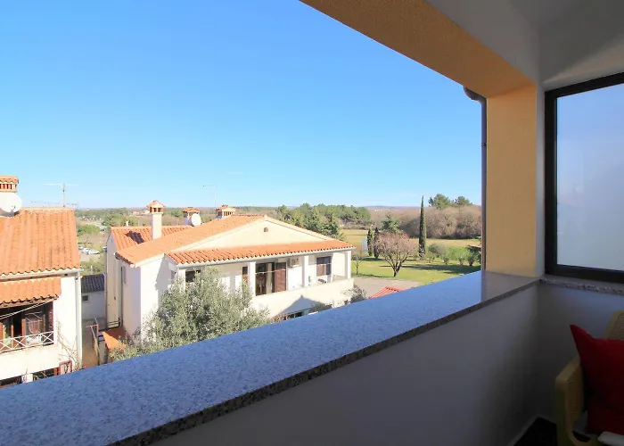 Idyllisches Nur 700 Meter Zum Mit Balkon, Garten, Wifi Appartement