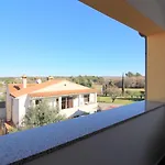Idyllisches Nur 700 Meter Zum Mit Balkon, Garten, Wifi Apartment