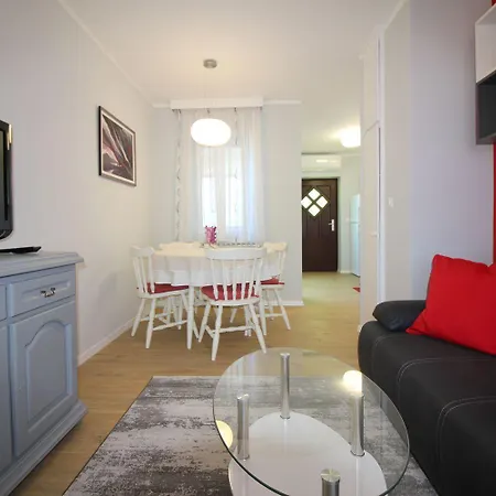 Idyllisches Nur 700 Meter Zum Mit Balkon, Garten, Wifi * פורץ