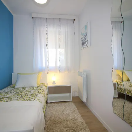 Idyllisches Nur 700 Meter Zum Mit Balkon, Garten, Wifi *