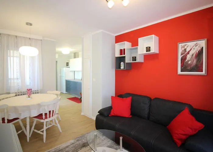 Appartamento Idyllisches Nur 700 Meter Zum Mit Balkon, Garten, Wifi *