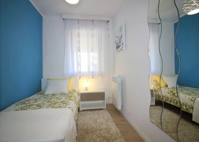 Idyllisches Nur 700 Meter Zum Mit Balkon, Garten, Wifi *