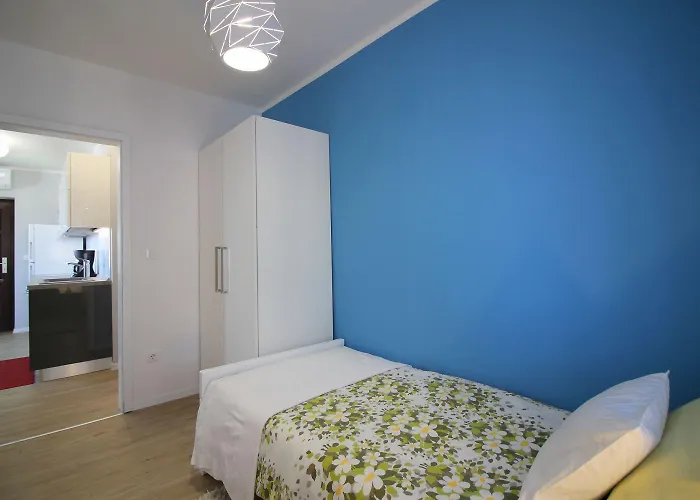 Idyllisches Nur 700 Meter Zum Mit Balkon, Garten, Wifi *