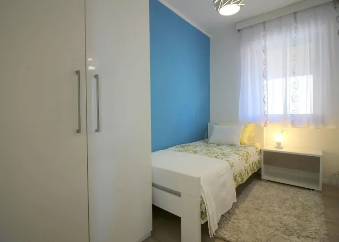 Idyllisches Nur 700 Meter Zum Mit Balkon, Garten, Wifi Appartement *